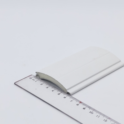 O poder revestiu os perfis de alumínio do obturador do rolo 0.4mm - 1.2mm densamente para o armário