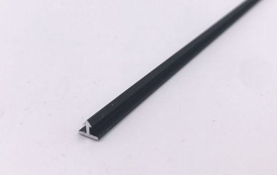 Bom preço 6mm T dão forma à tolerância anodizada de prata 0.12mm das extrusões de alumínio da guarnição on-line